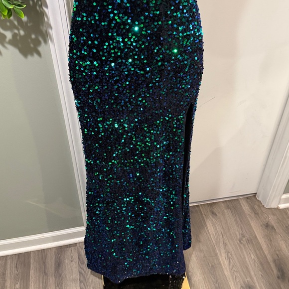 Keep it Regal Green Iridescent Sequin Velvet Dress - Picture 6 of 16